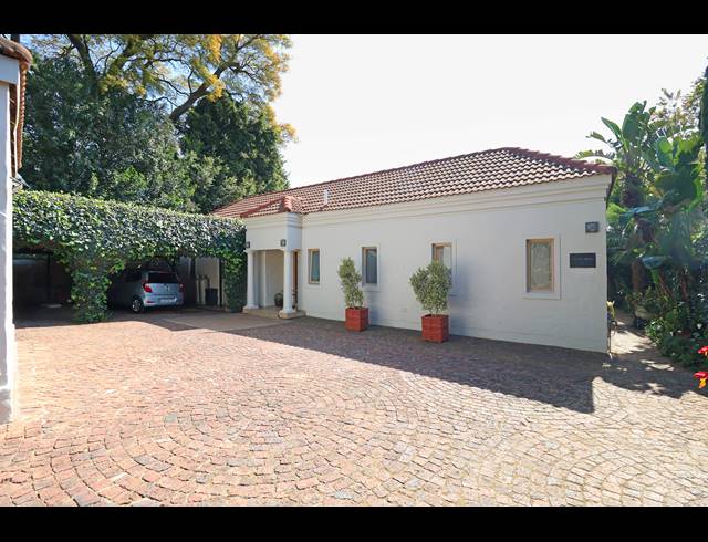 2 BEDROOM HOUSE FOR SALE IN OAKLANDS